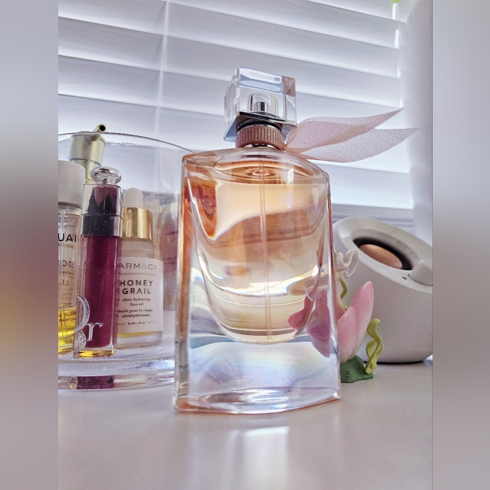 Vie Est Belle Soleil Cristal Lacome Perfume Please Buy Mine. ❤❤❤